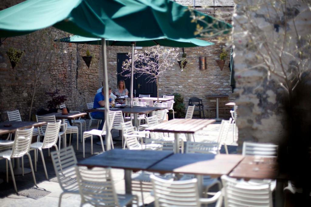 The Archangel,Restaurant & Bar With Rooms Frome Exterior foto